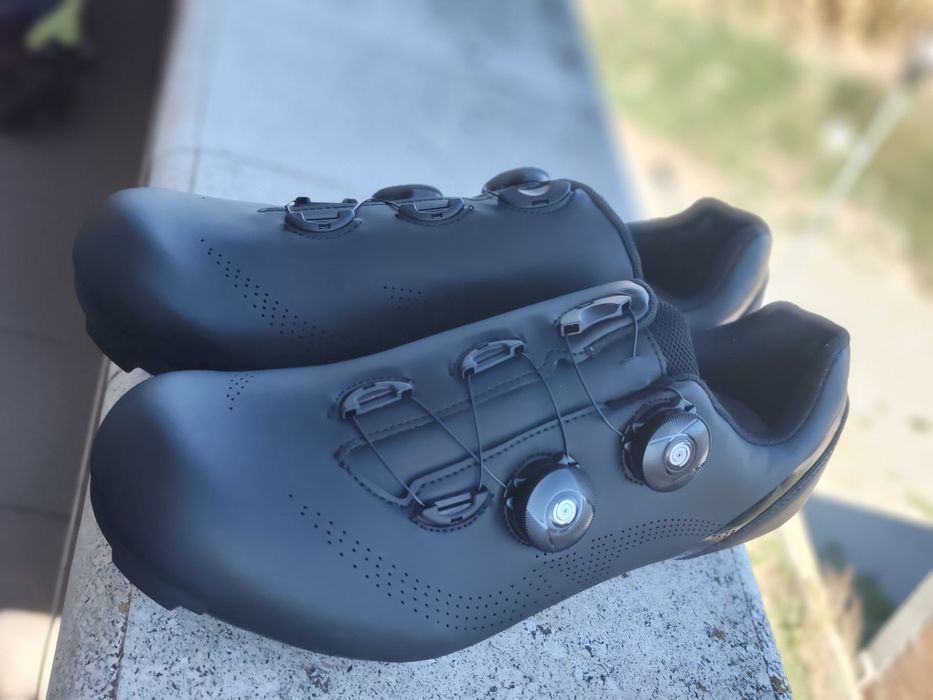Pantofi pentru MTB sau sosea