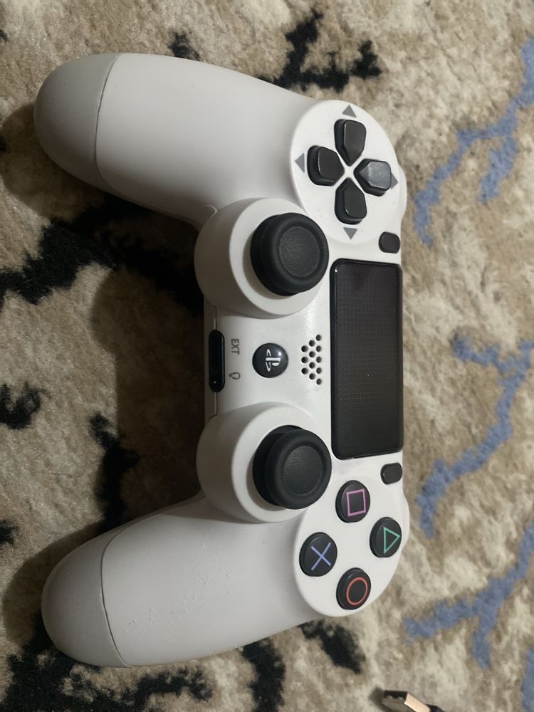 PlayStation 4 Wireless Controller