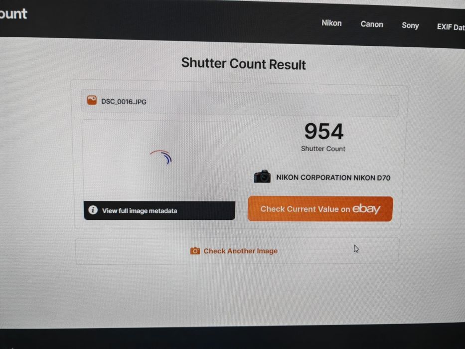 Nikon D 70 954 shutercount