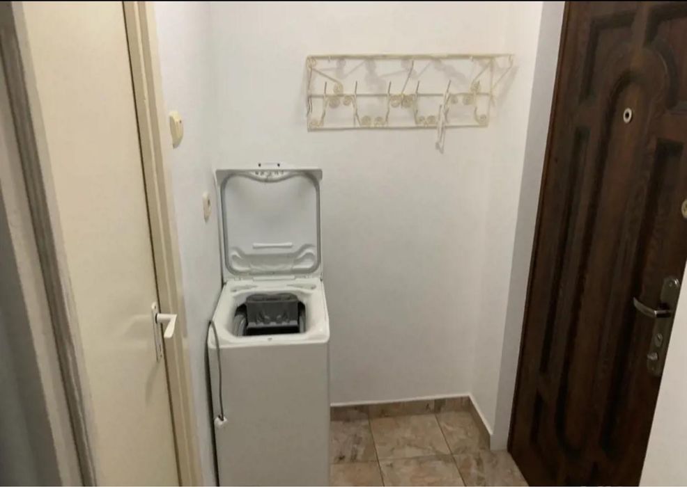 Garsoniera de inchiriat