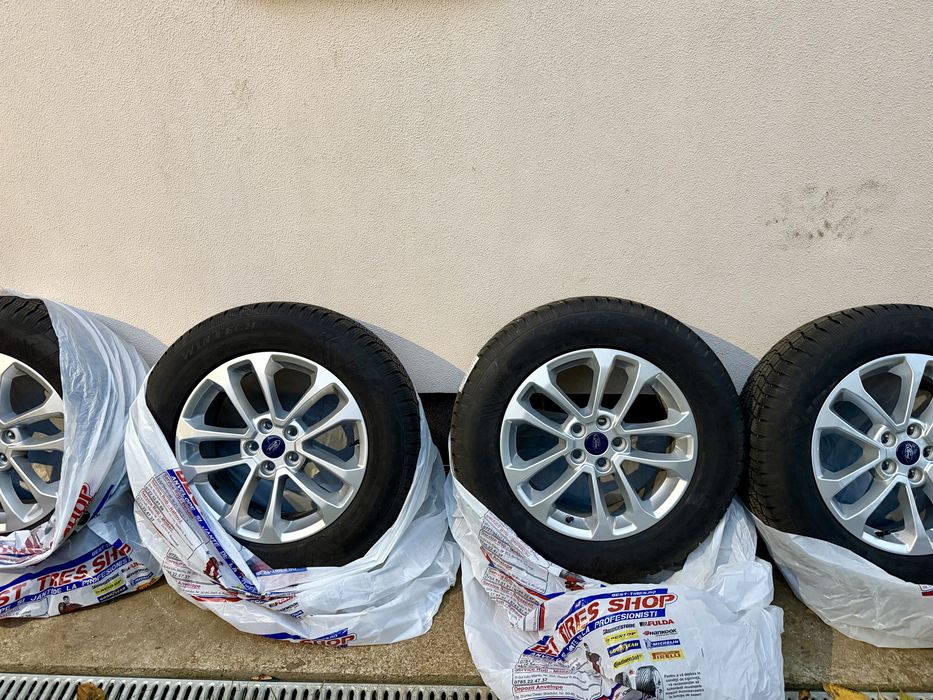 Anvelope Ford (iarna) + jante originale