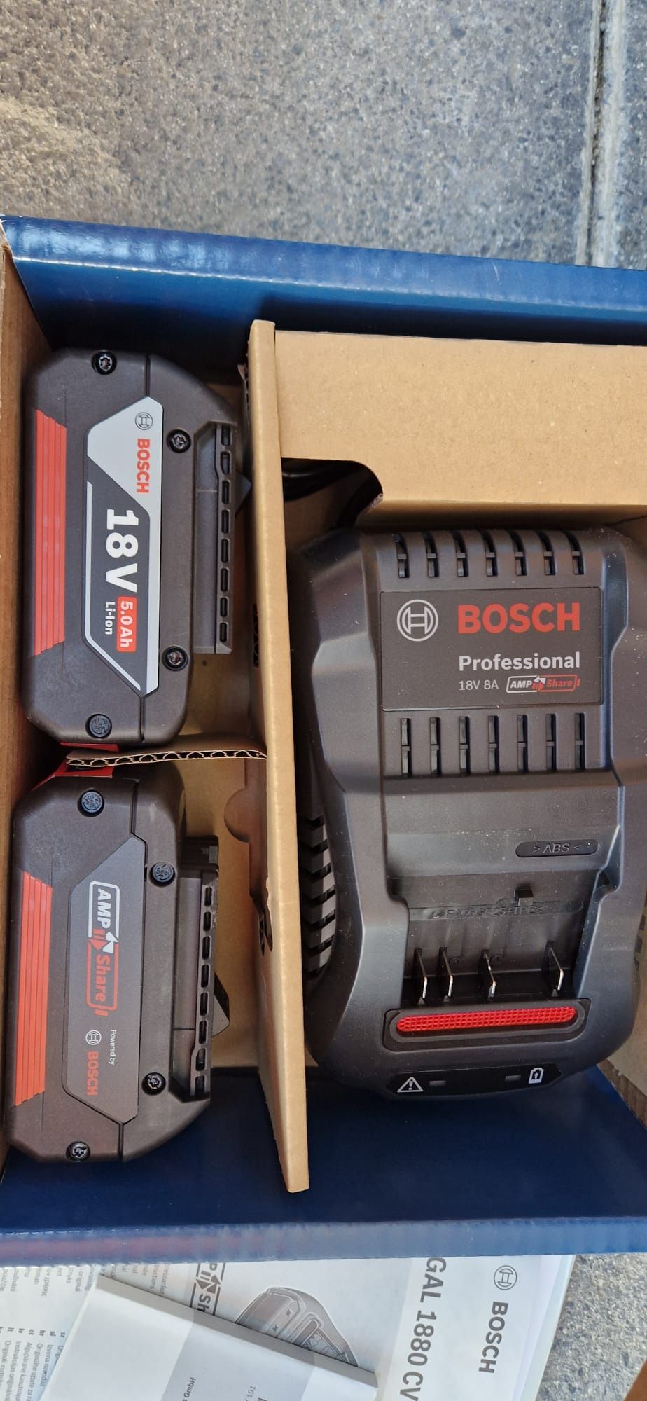 Bosch acumulator și incarcator