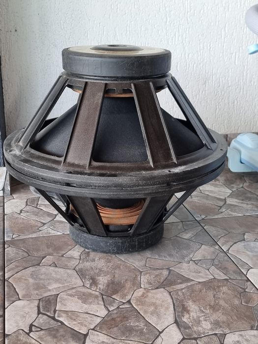 Difuzoare de bas 18 țoli eminence sigma pro