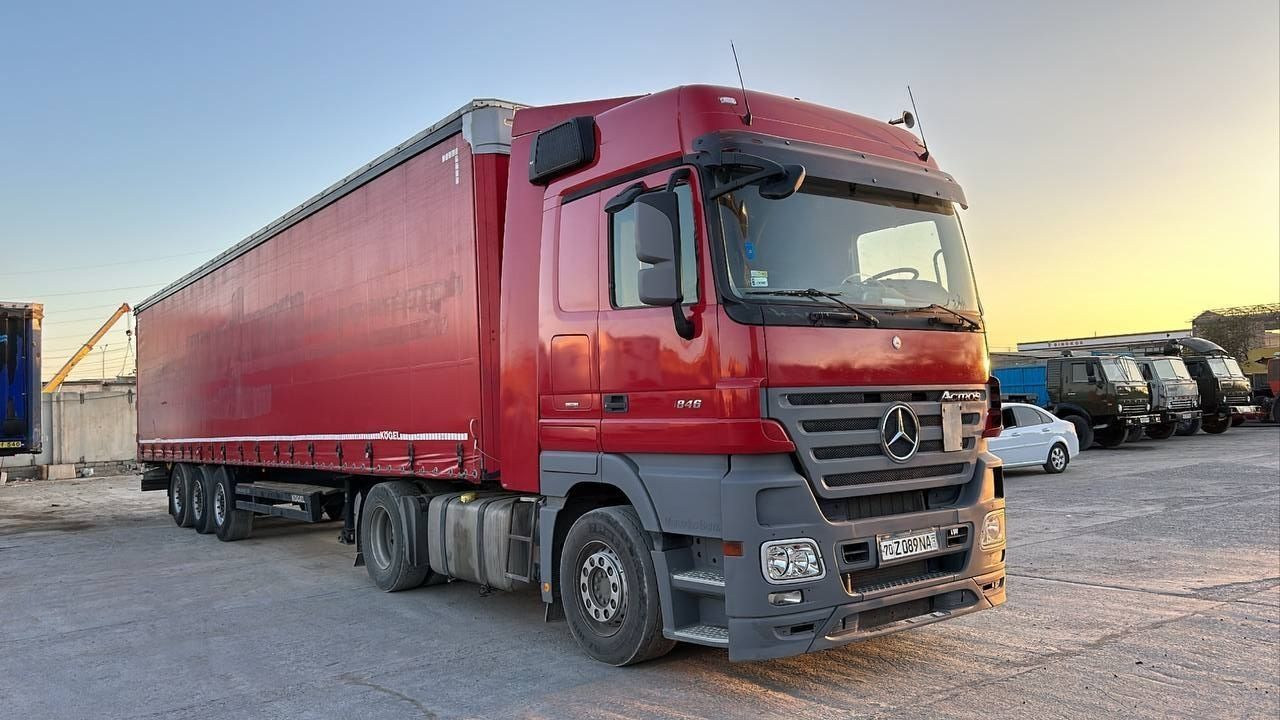 Mercedes Actros + KOGEL прицеп cотилади