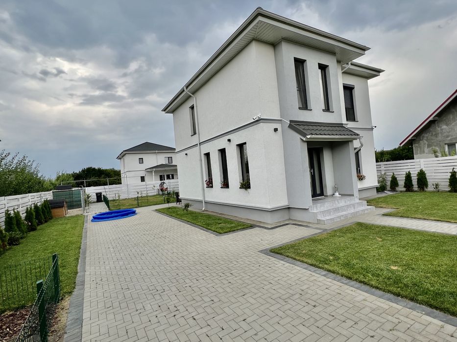 Vand Case/Vile Noi in Vernesti cartier Belvedere Residence Vernesti