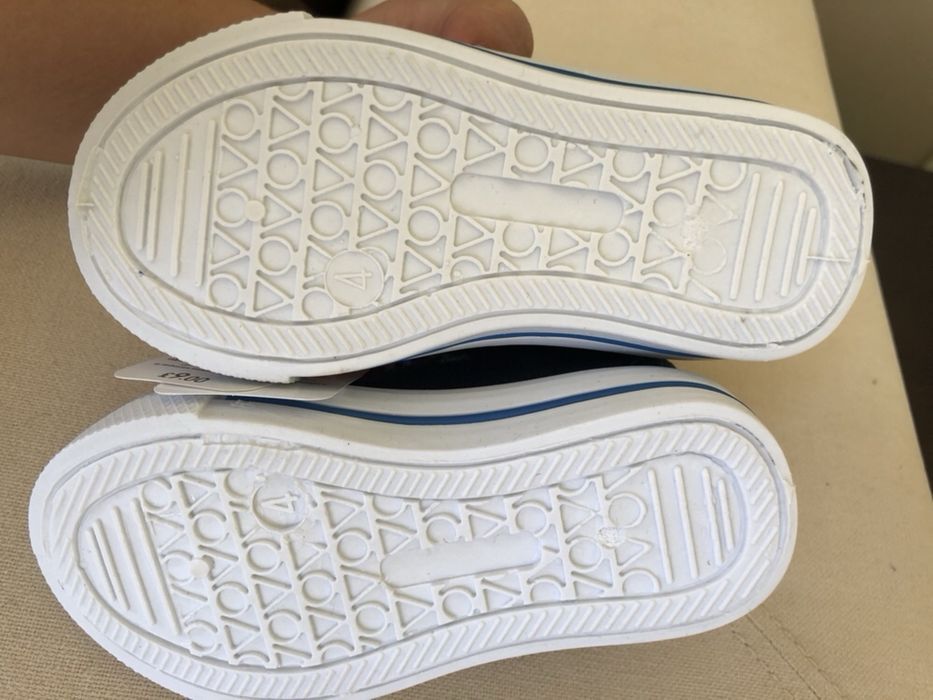 Нови кецове Mothercare номер 20-21