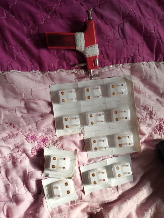 пистолет для прокола ушей