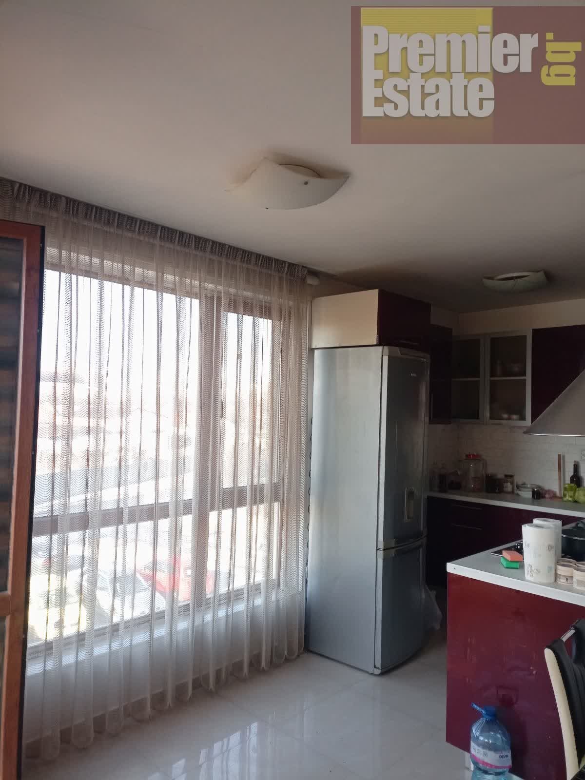 Тристаен,109 кв.м.,гр. Пловдив,кв. Каменица 2
