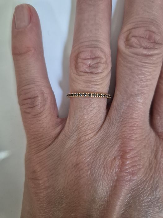 Inel eternity aur  cu diamante negre cu certificat dr garantie