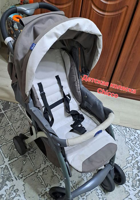 Продается детская коляска Chicco + Ванночка и Кенгуру бонусом