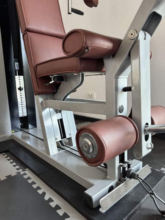 Aparat multifunctional TECHNOGYM UNICA
