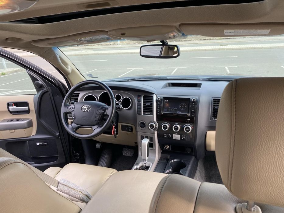 Toyota Sequoia Limited 5,7 LPG