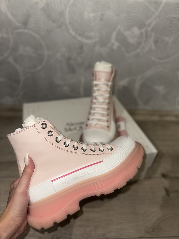 Alexander McQueen sneakers, нови, оригинални, 39 номер