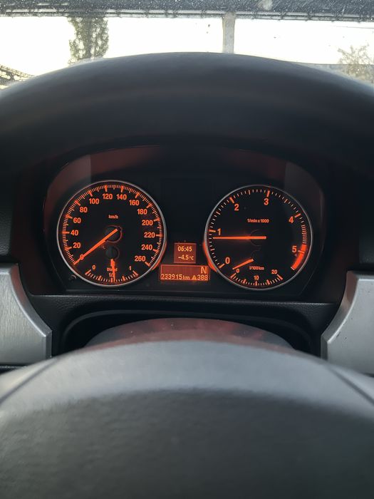Iese la vanzare bmw automat