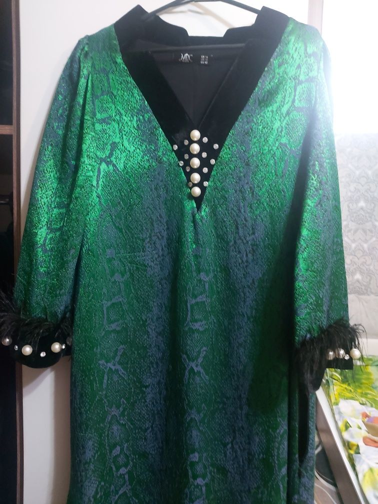 Продам шикарное платье производство  Турция