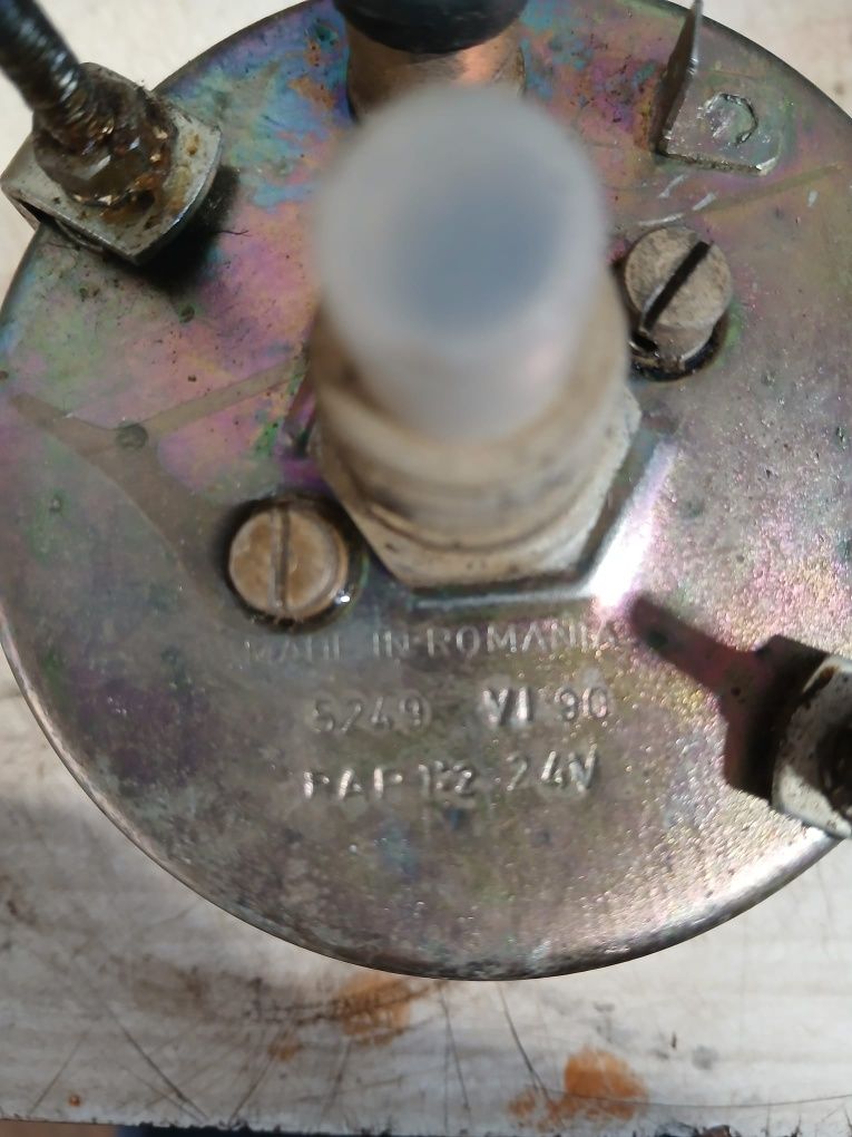 Turometru electronic și Turometru mecanic