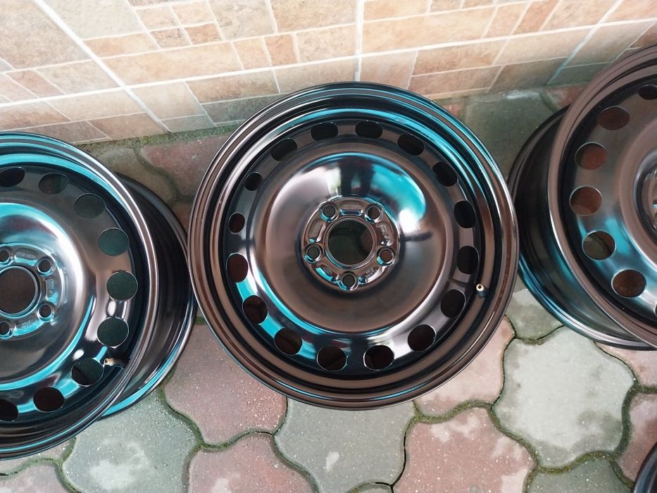 Vând jante de tablă  5x108 r16