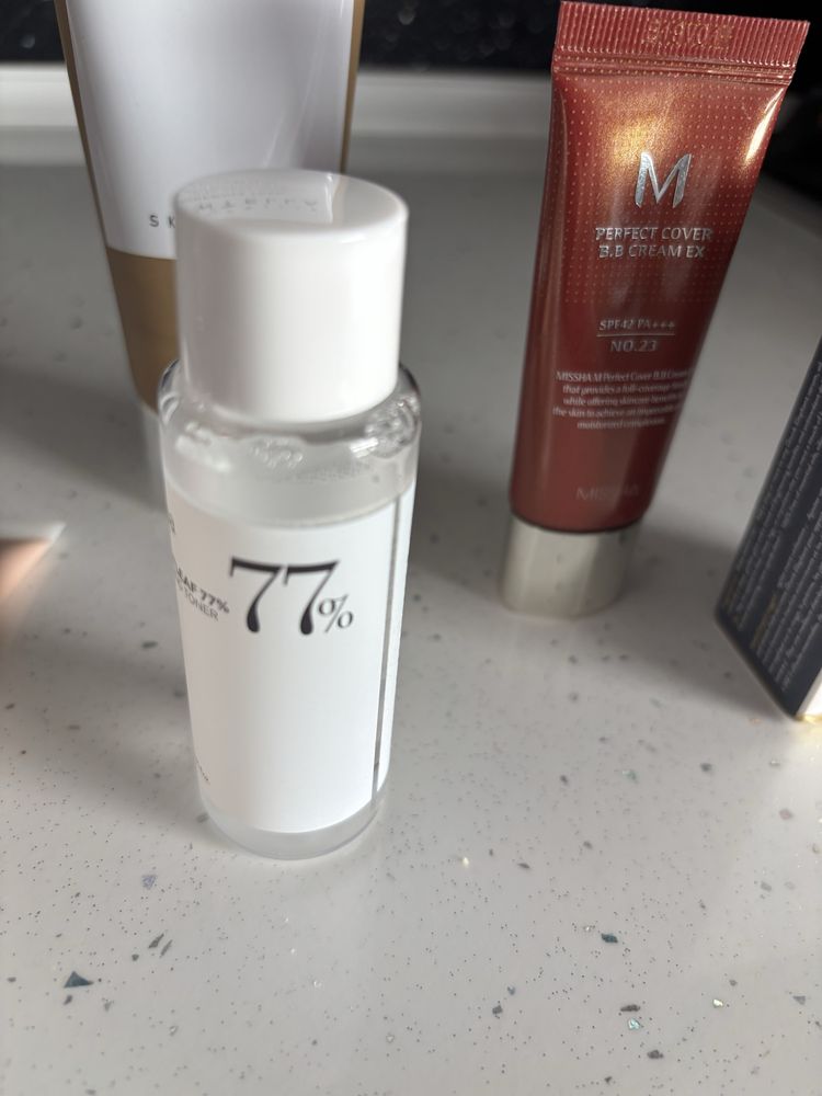 Козметика Huda beauty,Make up by Mario и др