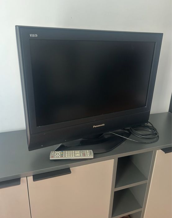 Vând televizor Panasonic , folosit dar stare foarte bună