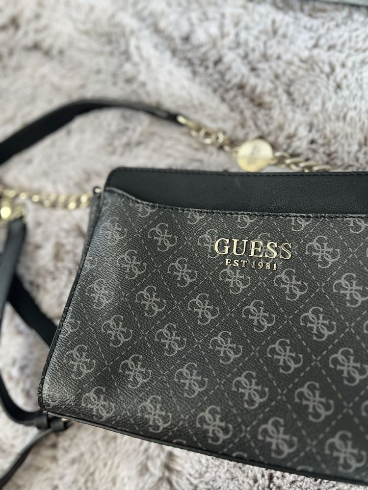 Чанта Guess