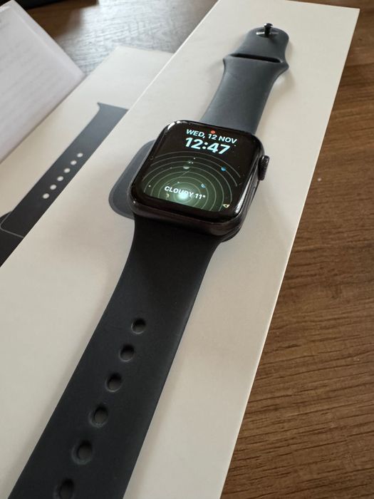 Apple Watch SE 1st gen 40mm