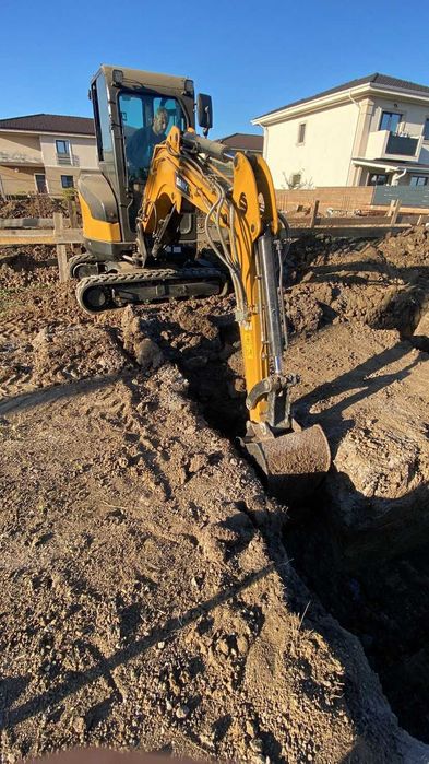 Sapaturi findatii inchiriere mini excavator