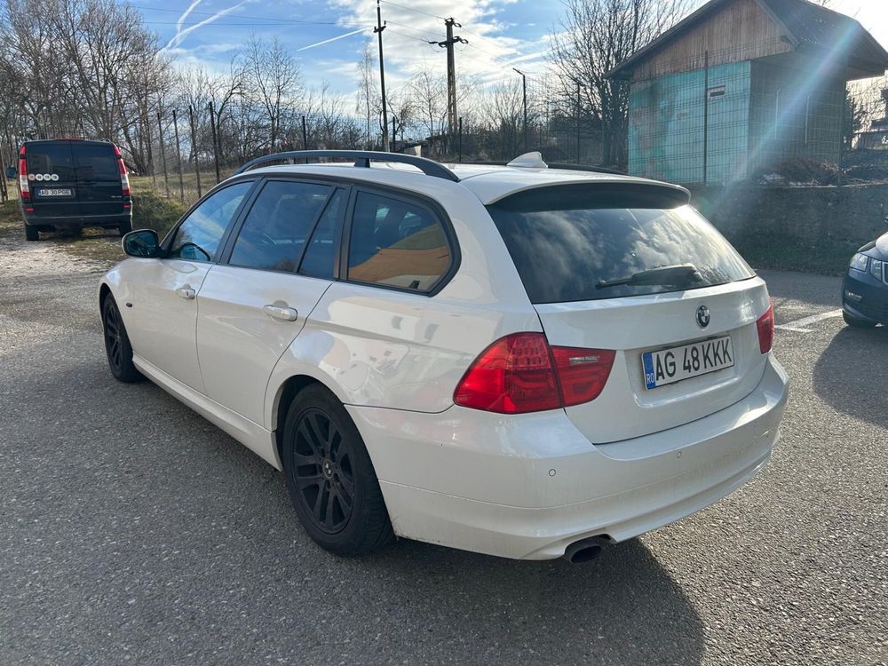 BMW  SERIA 3, 2009