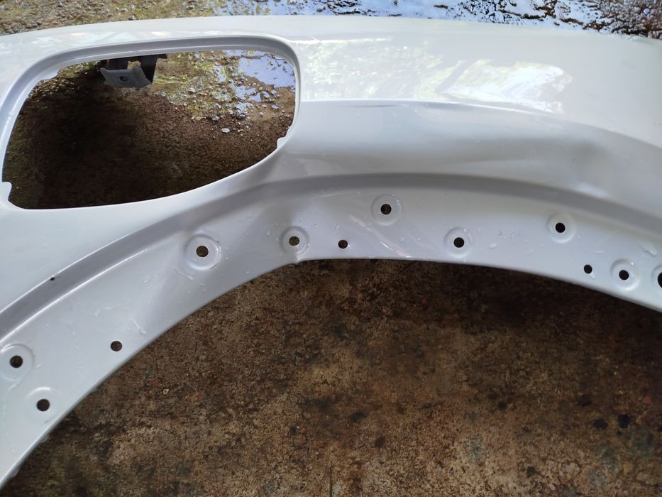 BYD avtomobilini kapoti bilan krilosi