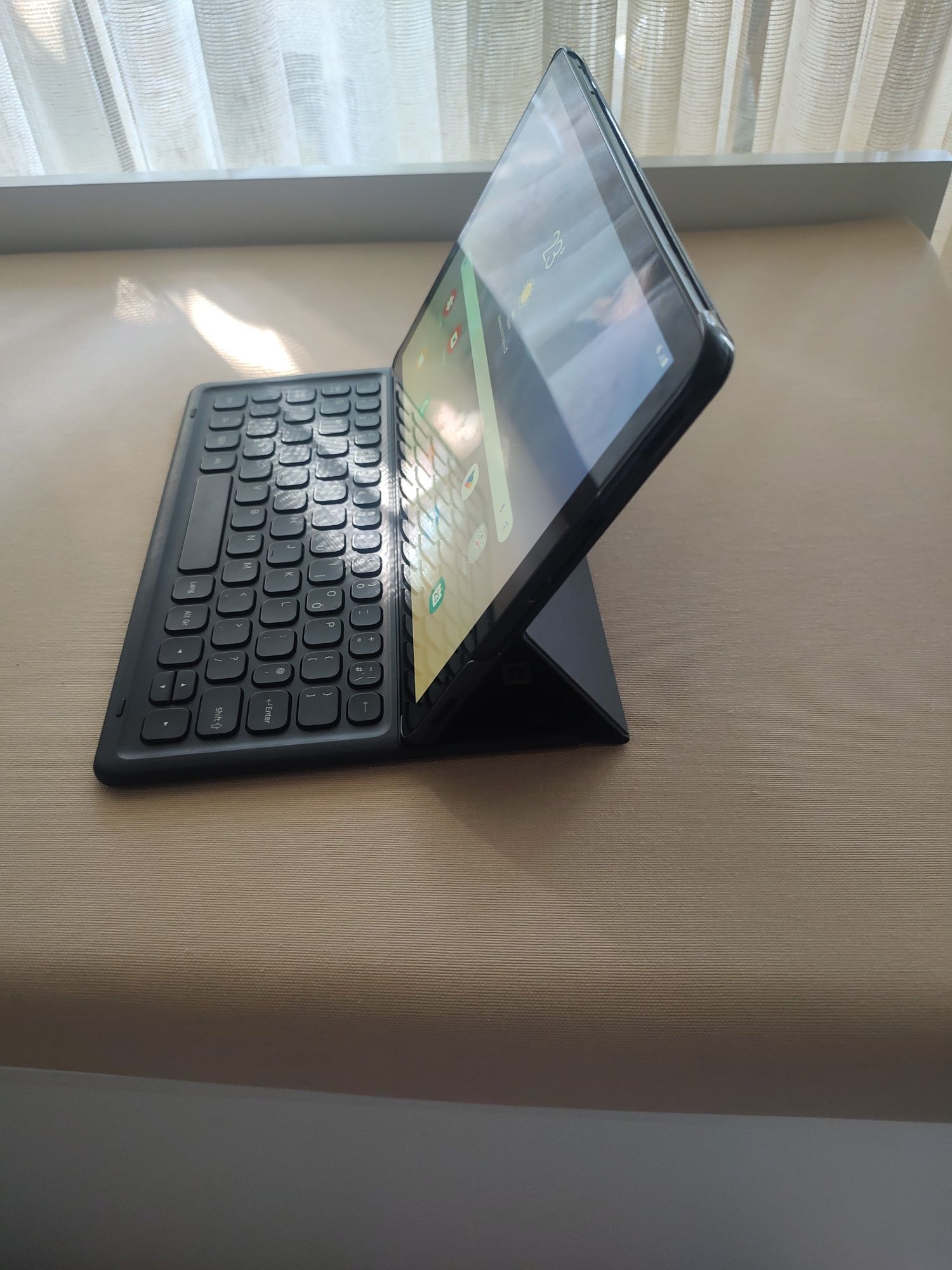 Samsung Galaxy Tab S4 (SM-T835)