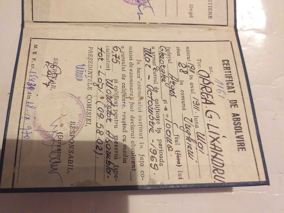 Carnet-Certificat Absolvire An 1969,vechi 53 ani,vintage,colectie