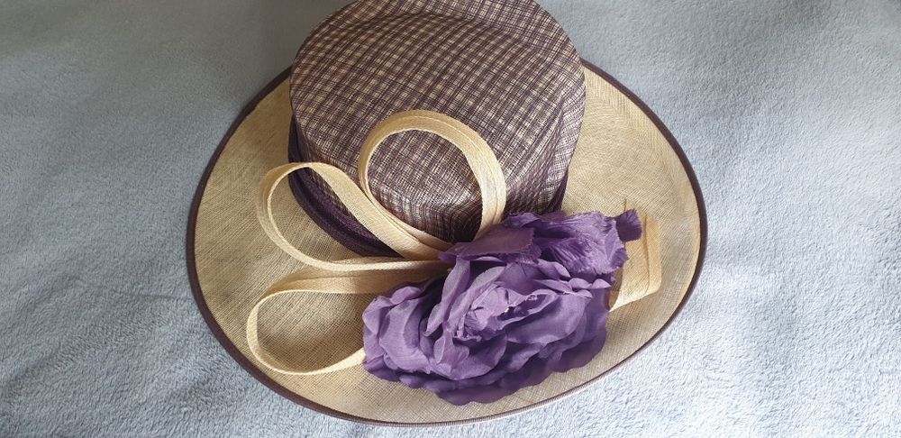 Pălărie pentru nuntă