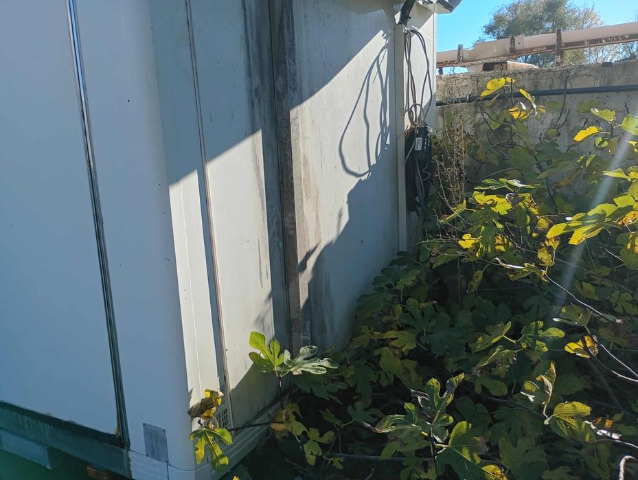 Фургон с агрегат