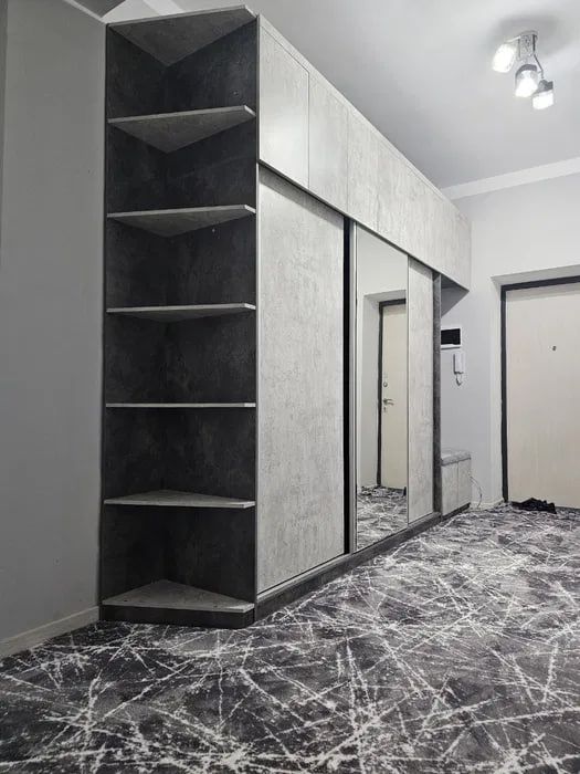 СРОЧНО Сдаётся кв ор-р Галаба боги  1/2/9 ро-н Алмазарский 327*