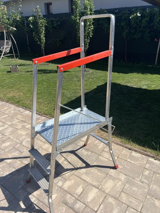 Scara Aluminiu cu platforma Dresing