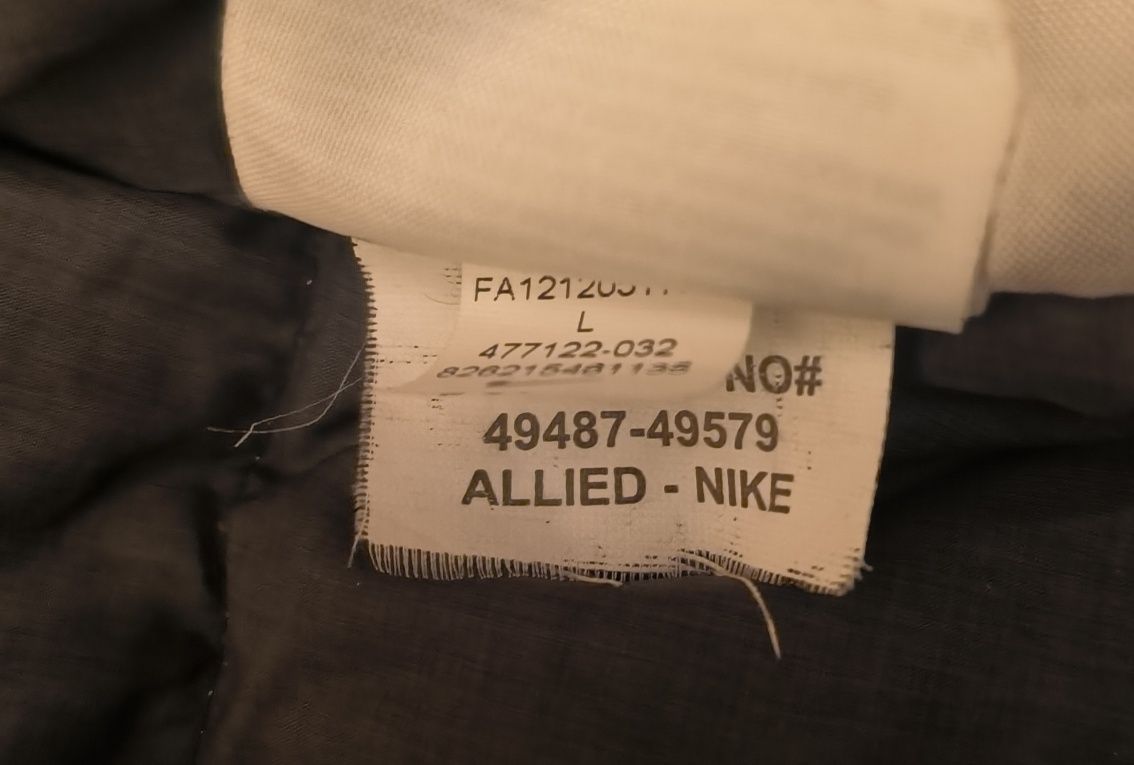 Nike пухен елек размер L