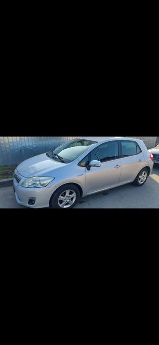 Vand Toyota 2013 Hibrid stare foarte buna