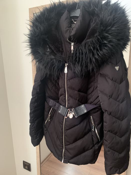 Пухено яке Guess