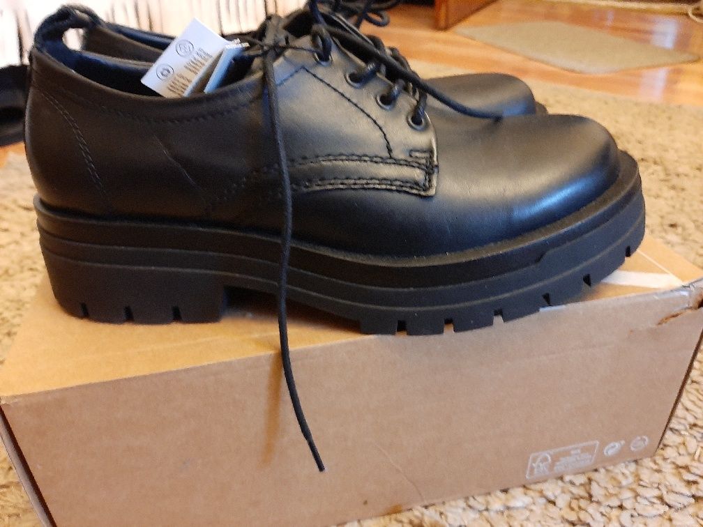 Pantofi Zara din piele cu talpa voluminoasă 5 cm,model Dsqiared2,, 41,