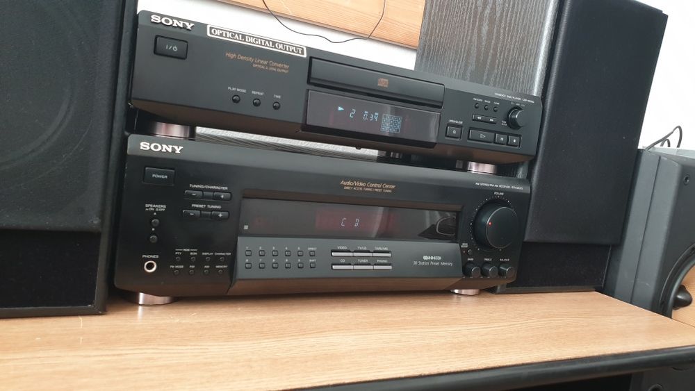 Linie audio Sony STR-DE215 cu boxe