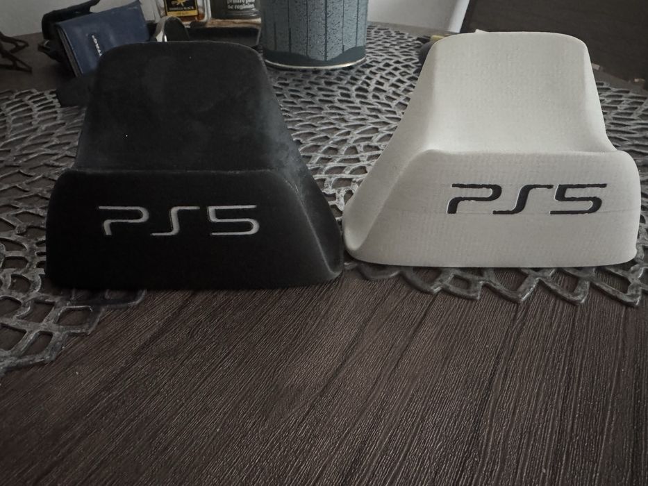 Pachet jocuri si fete si standuri PS5 disk edition