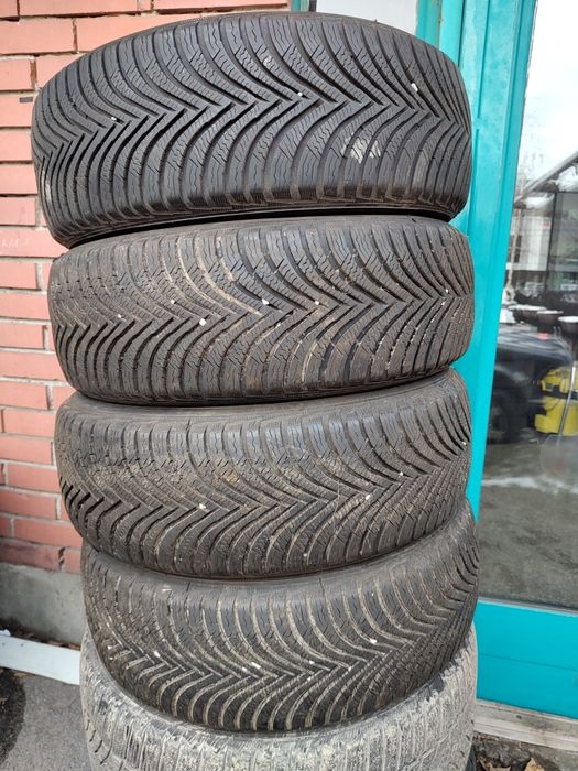 Продавам 4 зимни гуми 205/60/16 Michelin