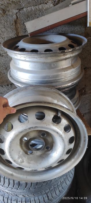 Диски на гольф и титанка на ваз