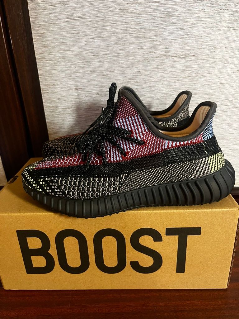 Adidas yeezy boost 350 v2 ., /