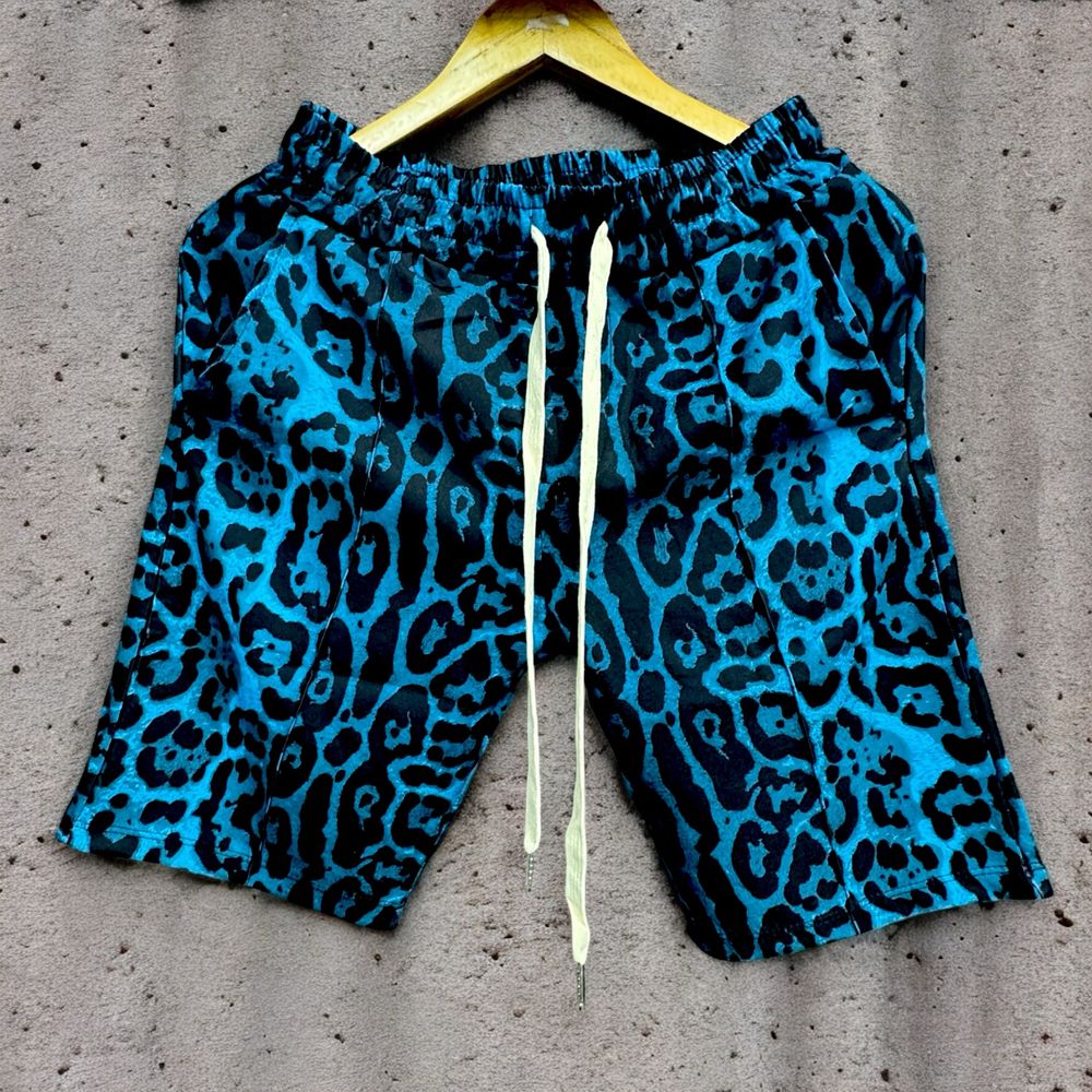 Compleuri Animal Print calitate premium! TOP