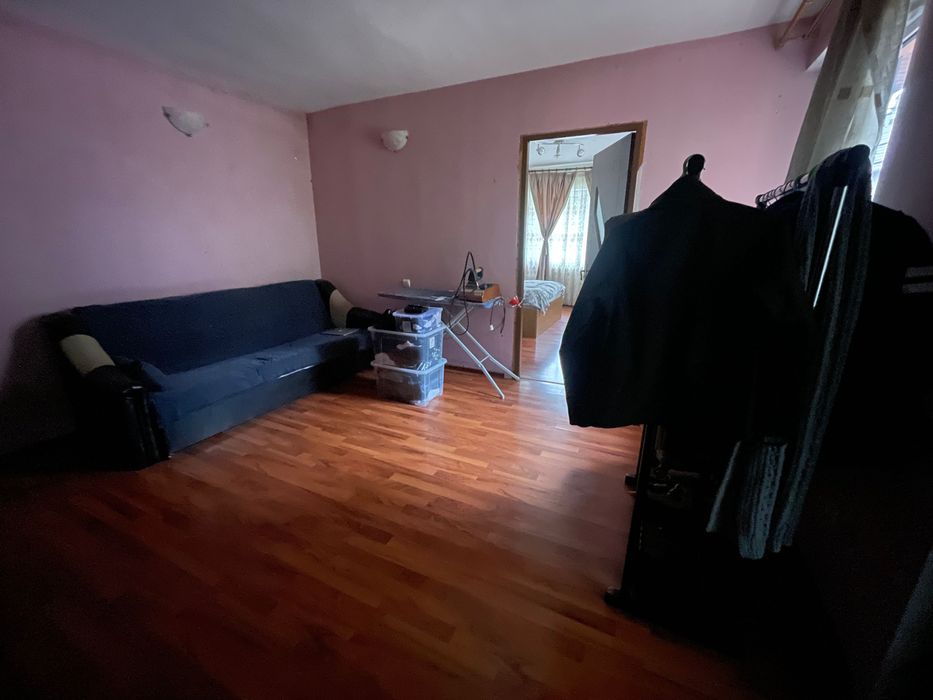 Casa de Vanzare - 3 camere, curte, 2 terase si gradina