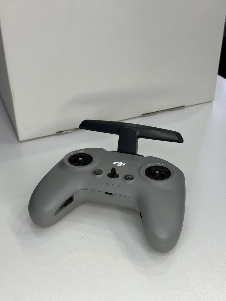 Dji FPV combo полный комплект можно через Каспи