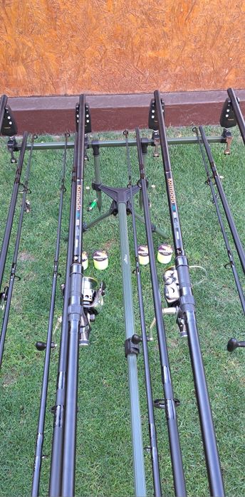 Set Pescuit,4 Lansete Komodo Carp 3,90m+4 Mulinete G65+Rod Pod+Senzori