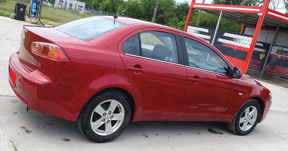 Mitsubishi Lancer