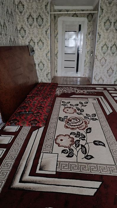 Sroʻchna sotiladi Ohangaron shahar 2 mik rayon 9dom  3xona
