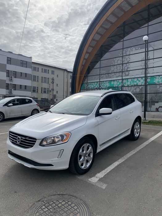 Volvo XC60 T5 - cutie automata